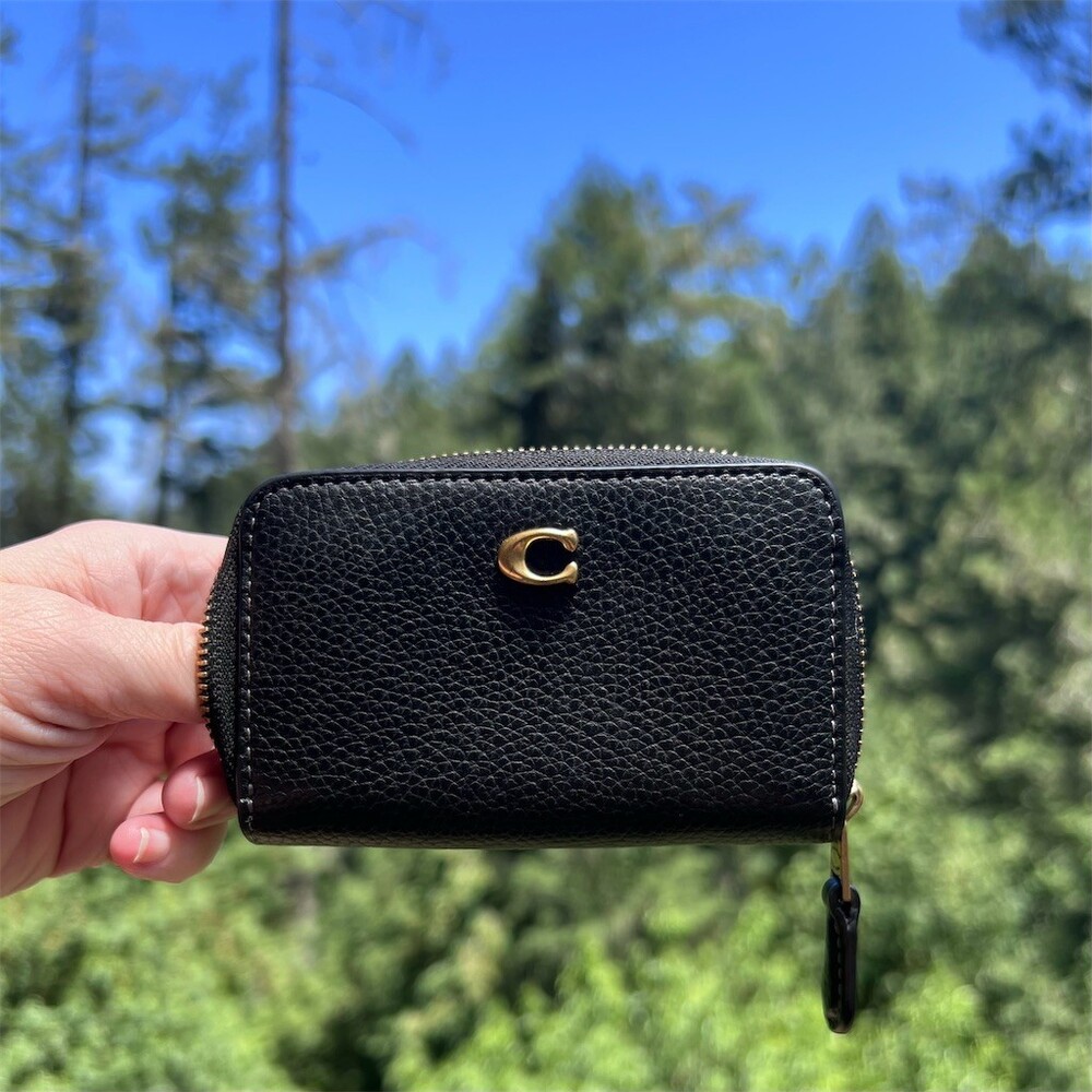 COACH  Small Essential Black Accordion Zip-Around Card Case Wallet Gold Hardware